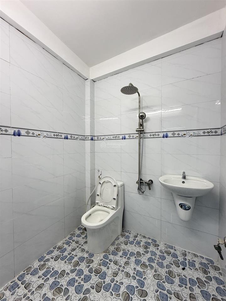 Bán nhà xe hơi thông, đht 40, tân hưng thuận, quận 12, 82m, 5pn, có sân đậu ô tô, giá 6,7 tỷ