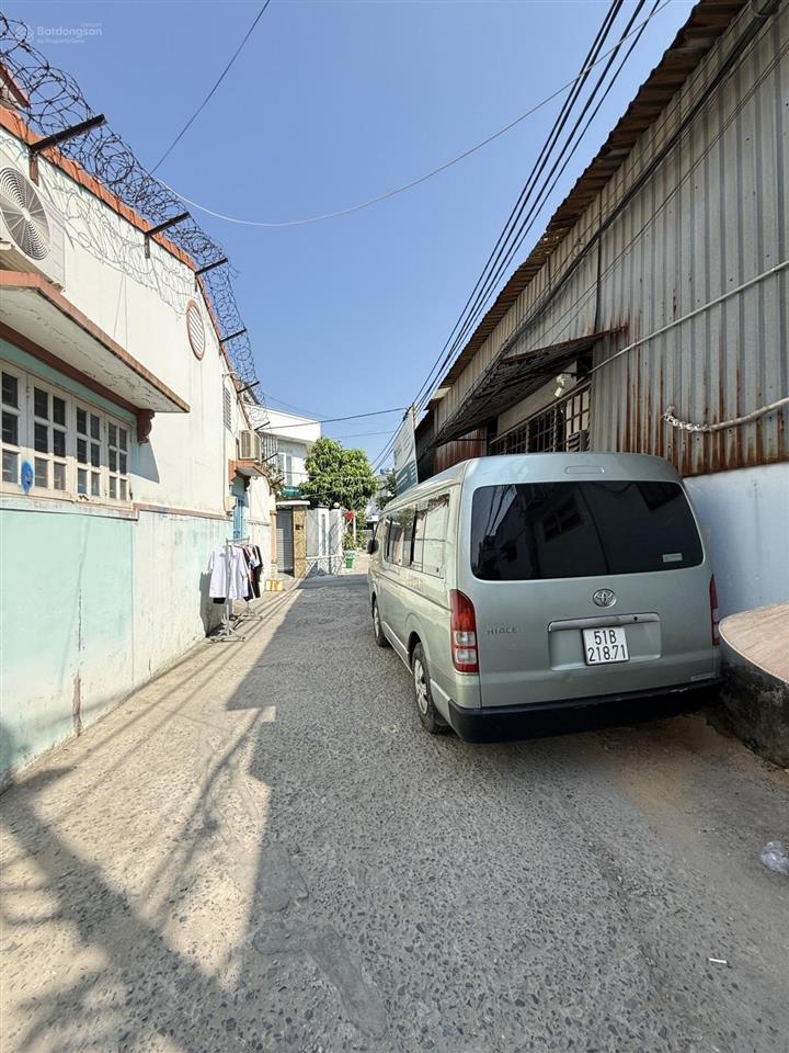 Bán nhà xe hơi thông, đht 40, tân hưng thuận, quận 12, 82m, 5pn, có sân đậu ô tô, giá 6,7 tỷ