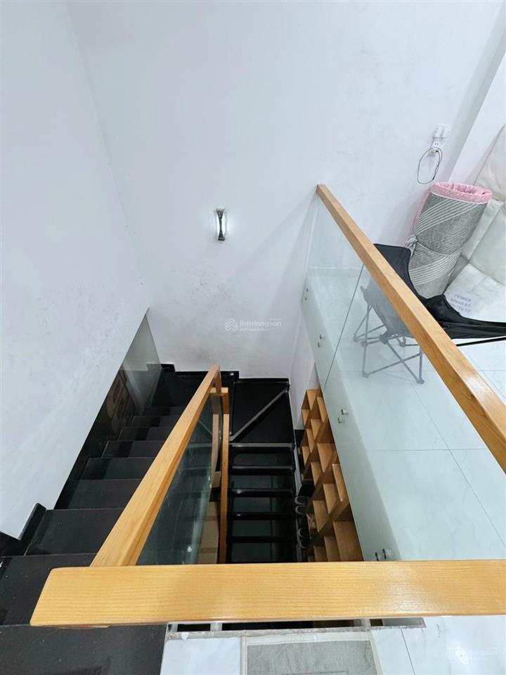 Bán nhà hẻm xe tải lũy bán bích, tân phú, 64m2, 2 tầng, 3pn, hẻm 8m, giá 6,9 tỷ