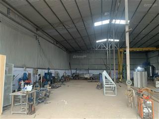 Cho thuê nhà xưởng mt đường tỉnh lộ 824 đức hòa long an, dt xưởng 850m2, giá 30tr/tháng