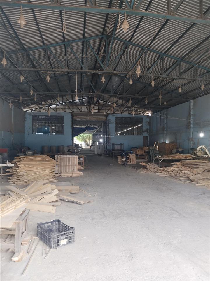 Cho thuê nhà xưởnng mt đường võ văn bích bình mỹ củ chi, dt 1700m2, giá 40tr/tháng