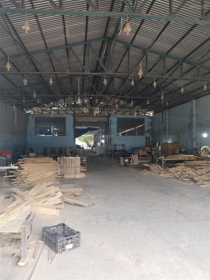 Cho thuê nhà xưởnng mt đường võ văn bích bình mỹ củ chi, dt 1700m2, giá 40tr/tháng