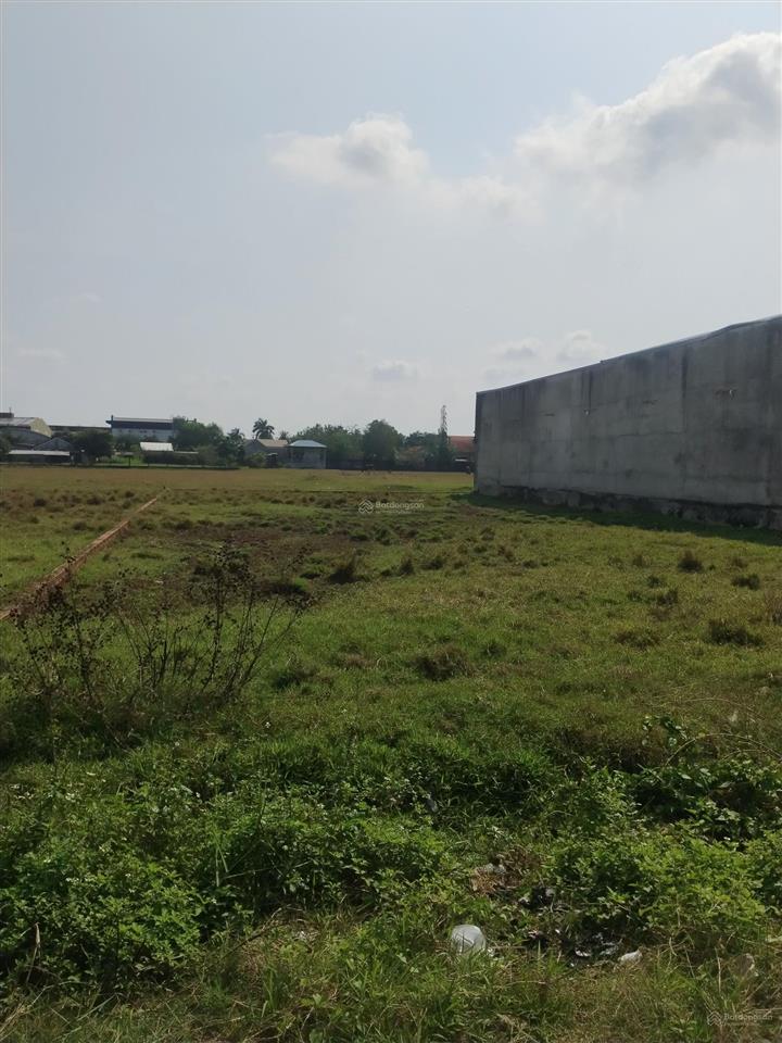 Bán đất 1/ngắn tỉnh lộ 824, gần cống bà bông, dt đất 20x50=1018m2, thổ cư 100%, giá 10 tỷ