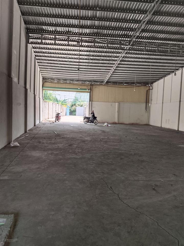 Cho thuê nhà xưởng gần cầu vượt củ chi, dt 500m2, giá 15tr/tháng