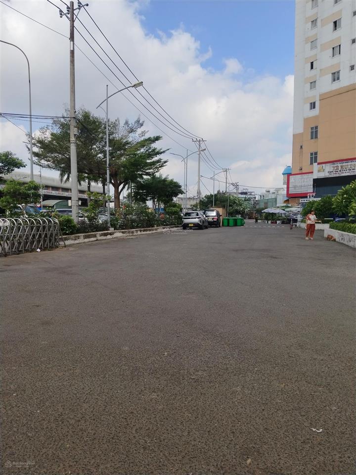 Bán đất trong cụm kcn tân quy củ chi, dt đất 3,7ha, giá 4,5tr/m2