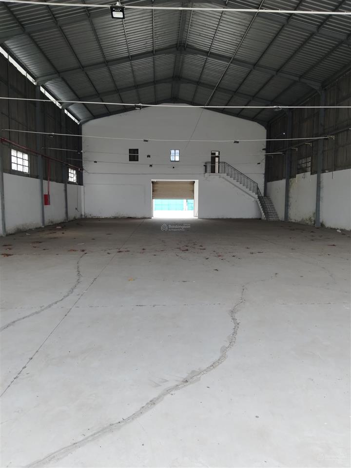 Cho thuê kho xưởng tân phú trung củ chi, dtkv 1900m2, xây dựng 900m2, giá 70tr/tháng(đã có vat)
