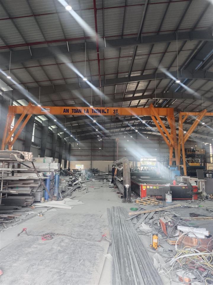 Cho thuê nhà xưởnng đức hòa long an, dt 4700m2, giá 300tr/tháng