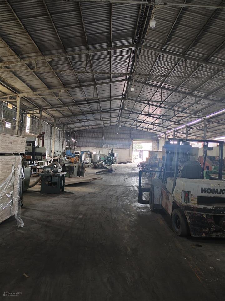 Cho thuê nhà xưởng gần khúc ngã tư tân quy, dt 1500m², đường xe container 40 feet đi 24, giá 50tr/
