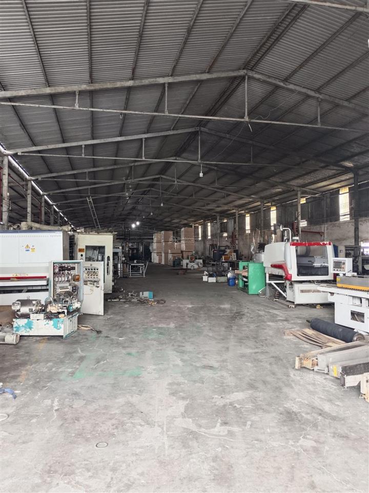 Cho thuê nhà xưởng gần khúc ngã tư tân quy, dt 1500m², đường xe container 40 feet đi 24, giá 50tr/