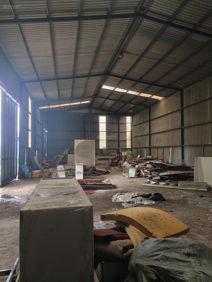 Cho thuê nhà xưởng dt xưởng 1300m2, giá 31tr/tháng