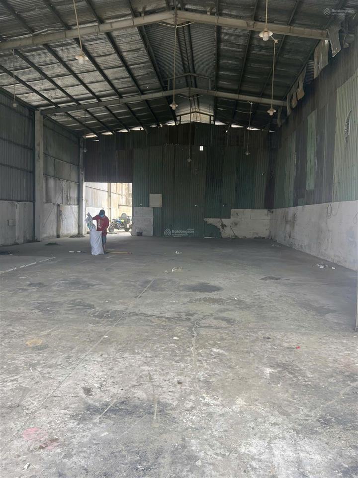 Cho thuê nhà xưởng dt xưởng 1300m2, giá 31tr/tháng
