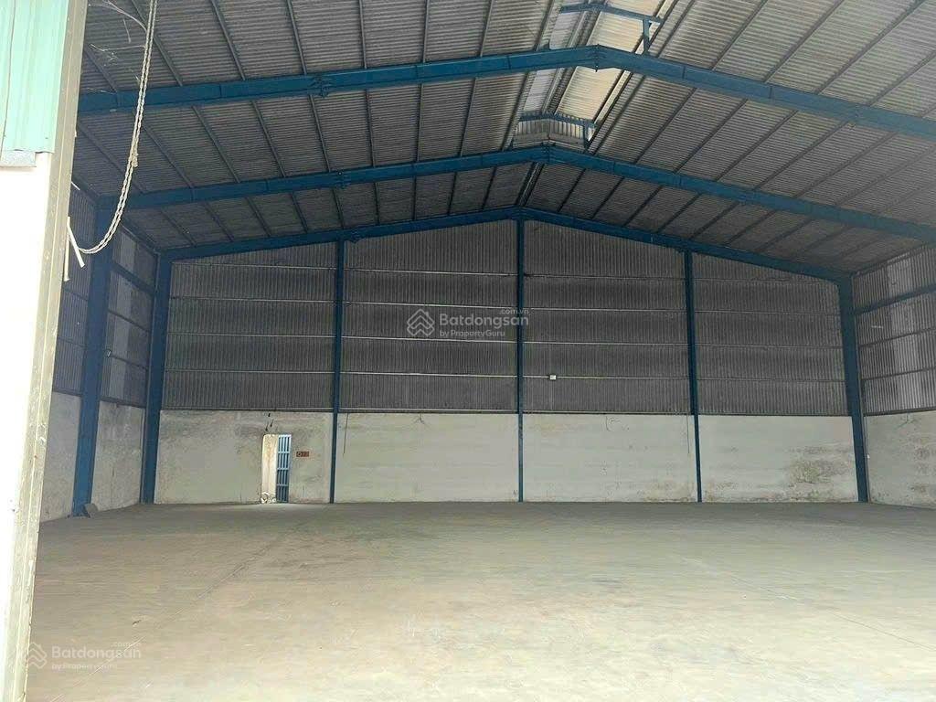 Cho thuê nhà xưởng ql1a, dt xưởng 300m2, giá 25tr/tháng