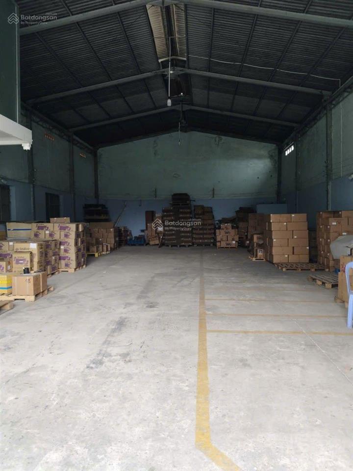Cho thuê nhà xưởng hóc môn, dt xưởng 350m2, giá 14tr/tháng