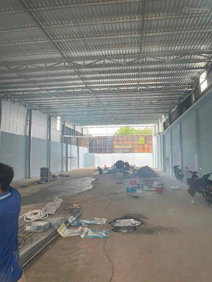 Cho thuê nhà xưởng 1/ hồ văn tắng tân phú trung củ chi, dt xưởng 1300m2, giá 44tr/tháng