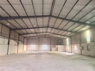 Cho thuê nhà xưởng gần hóc môn, dt xưởng 900m2, trạm điện 250kva, giá 32tr/tháng