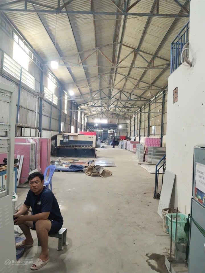 Cho thuê nhà xưởng mt đường tô ký, dt xưởng 500m2, giá 30tr/tháng