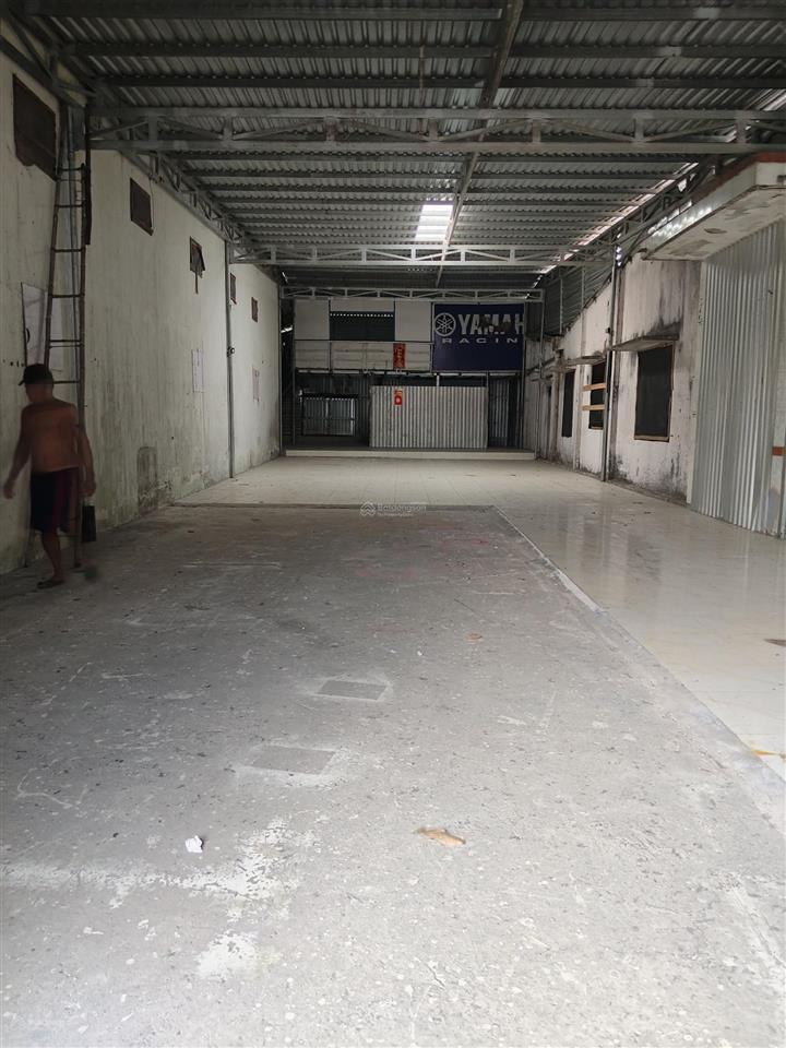 Cho thuê nhà xưởng 1/ dương công khi hóc môn, dt xưởng 320m2, giá 12tr/tháng