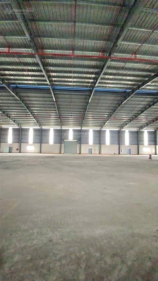 Cho thuê nhà xưởng gần khúc ngã tư đức lập, long an, dtkv 3500m2, xây dựng 2600m2, giá 170tr/tháng