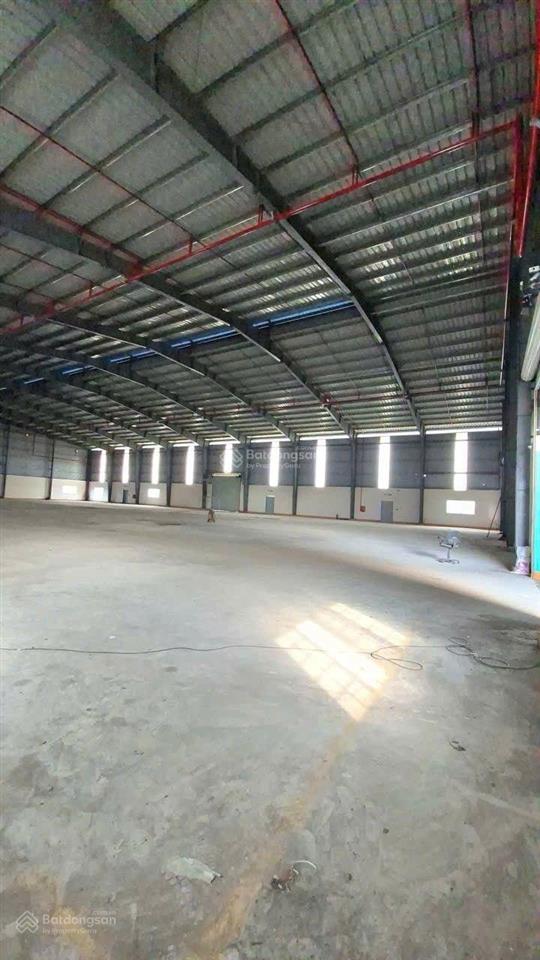 Cho thuê nhà xưởng gần khúc ngã tư đức lập, long an, dtkv 3500m2, xây dựng 2600m2, giá 170tr/tháng