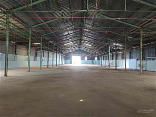 Cho thuê nhà xưởng hóc môn, dtkv 3800m2, xây dựng 3450m2, giá 170tr/tháng( còn thương lượng)