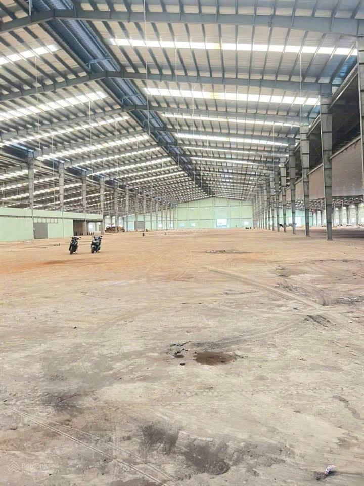 Cho thuê nhà xưởnng trong kcn đức hòa long an, dt xưởng 6000m2, giá 77.400đ/m2