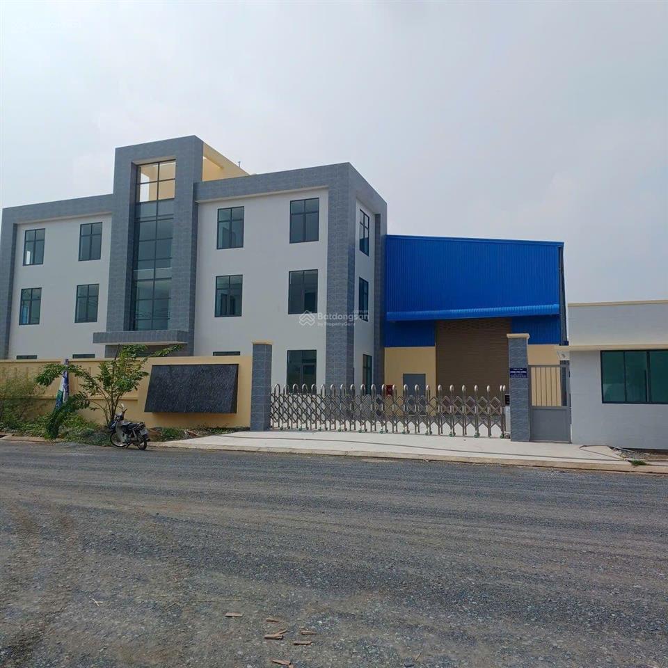 Cho thuê nhà xưởnng trong kcn hải sơn, dtkv 5000m2, xây dựng 3500m2, giá 92.862đ/m2