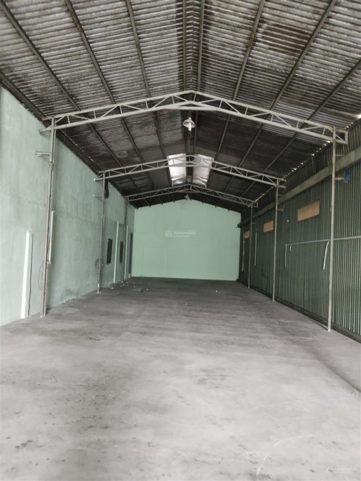 Cho thuê nhà xưởng dương công khi hóc môn, dt xưởng 400m2, giá 25tr/tháng