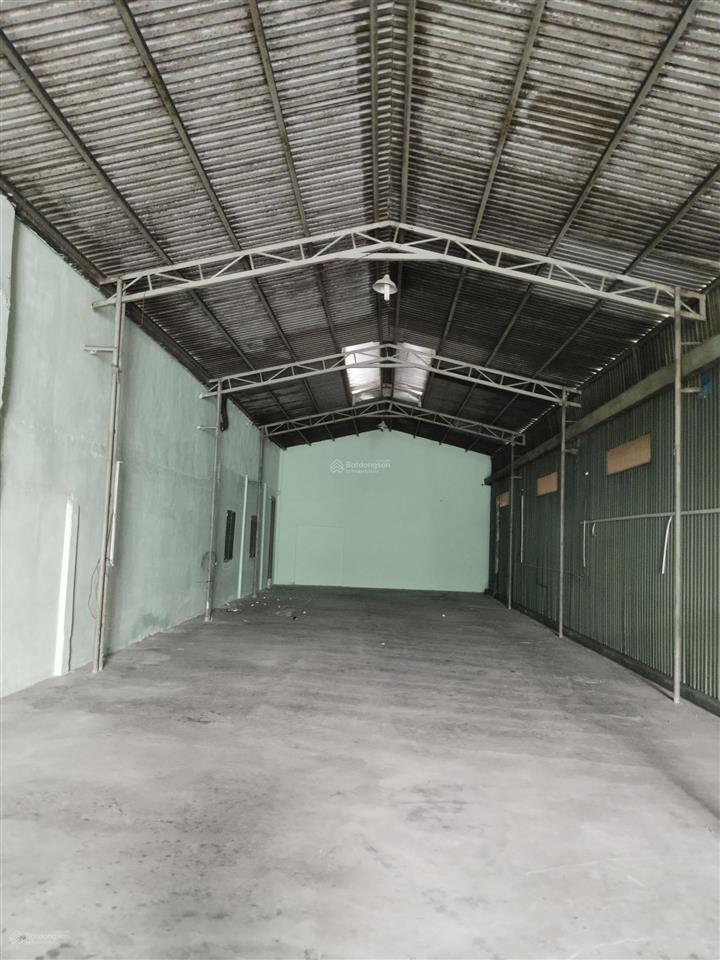 Cho thuê nhà xưởng dương công khi hóc môn, dt xưởng 400m2, giá 25tr/tháng