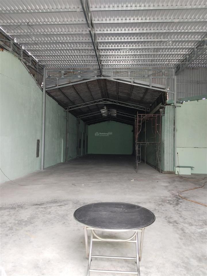 Cho thuê nhà xưởng dương công khi hóc môn, dt xưởng 400m2, giá 25tr/tháng