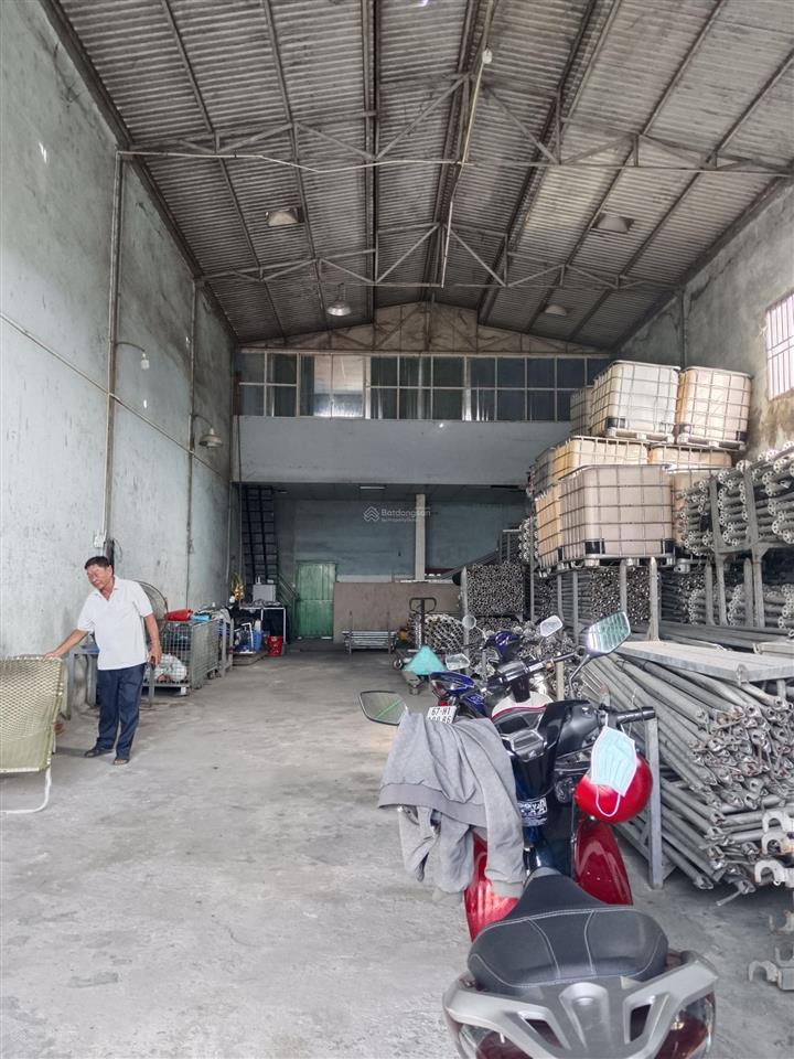 Cho thuê nhà xưởng mt đường dương công khi, tân hiệp hóc môn, dt 280m2, giá 19tr/tháng