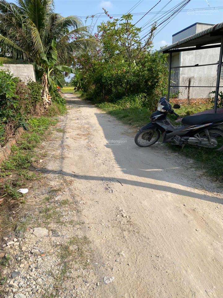 Bán đất mỹ hạnh nam đức hoà gần tỉnh lộ 824. dt 332m2, giá 1,6 tỷ shr.  0918 551 ***