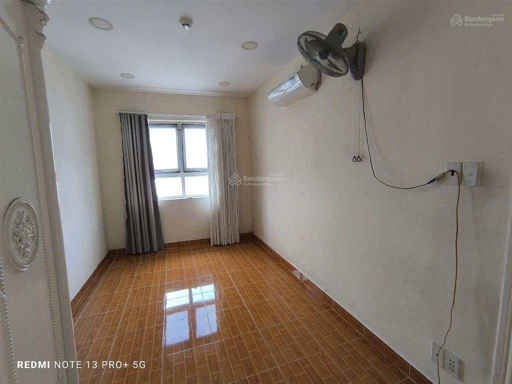 Cho thuê căn hộ 8x đầm sen, dt 50m2 1pn 1wc giá 6,5 triệu.  0937 444 ***