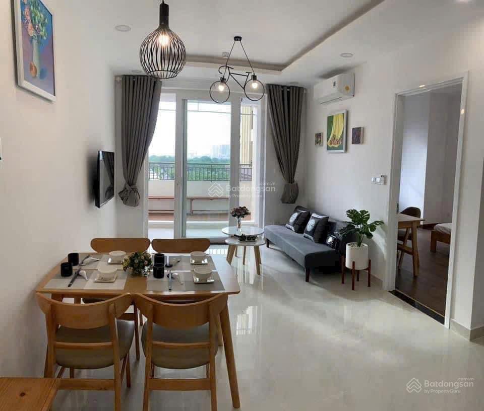 Bán căn hộ quang thái gần đầm sen, dt 60m2, 2pn, 2wc, giá 3 tỷ, có sổ hồng.  0937 444 ***