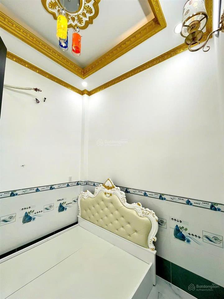 Bán nhanh nhà 1 trệt 1 lầu mới hoàn thiện, khu dân cư đông đúc, đủ tiện ích, hoàn công đầy đủ