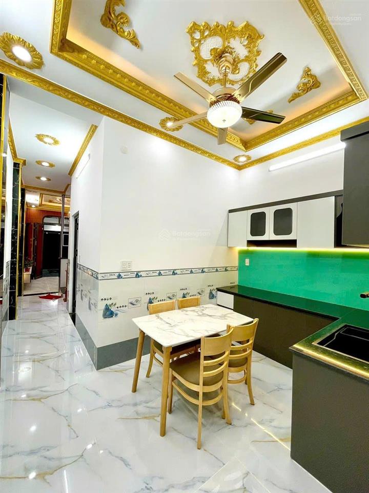Bán nhanh nhà 1 trệt 1 lầu mới hoàn thiện, khu dân cư đông đúc, đủ tiện ích, hoàn công đầy đủ