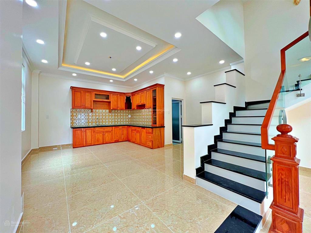 Hàng hiếm  nhà 5 tầng 2 mặt tiền  đường số 17 hbc  sát tttm gigamall  từ phạm văn đồng vào 50m
