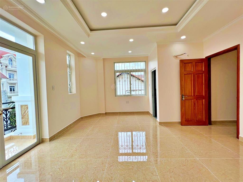 Hàng hiếm  nhà 5 tầng 2 mặt tiền  đường số 17 hbc  sát tttm gigamall  từ phạm văn đồng vào 50m