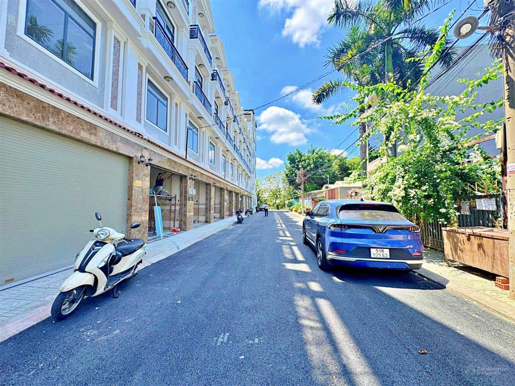 Nhà phố 4 tầng ven sông sài gòn  đường ô tô tránh nhau  cạnh vạn phúc city  đầu tư cực tốt