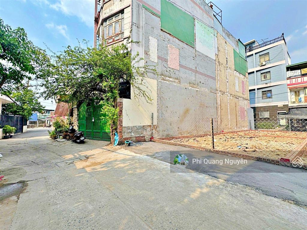 Chính chủ  bán lô đất ngay chợ hiệp bình  hẻm ô tô  dt56m2 ngang 5.94m  miễn trung gian