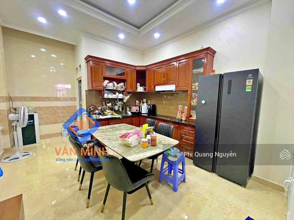 Cần bán nhà 3 tầng  dt64m2  đường ô tô né nhau  sổ riêng  giá 7 tỷ 190