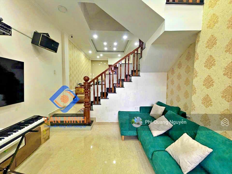 Cần bán nhà 3 tầng  dt64m2  đường ô tô né nhau  sổ riêng  giá 7 tỷ 190