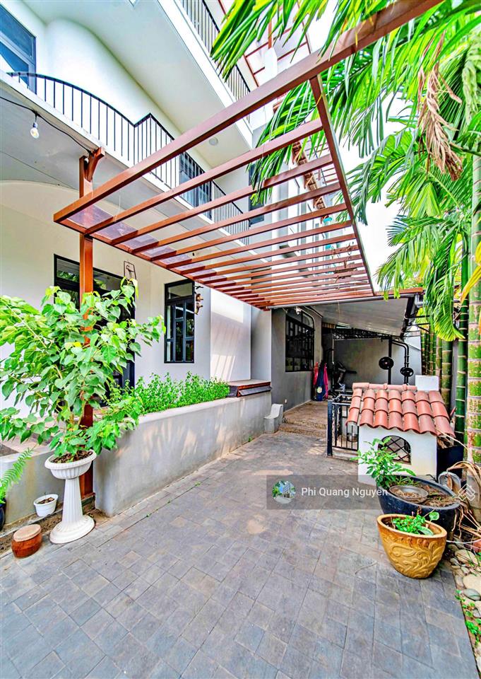 Biệt thự siêu đẹp 4 tầng dt 286m2(11x26) đường ô tô, giáp phạm văn đồng, cạnh gigamall