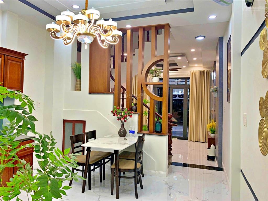 Cho thuê nhà mới 3 tầng, dt50m2, 3 phòng ngủ, 3 wc, có nội thất, khu đồng bộ an ninh  sạch đẹp