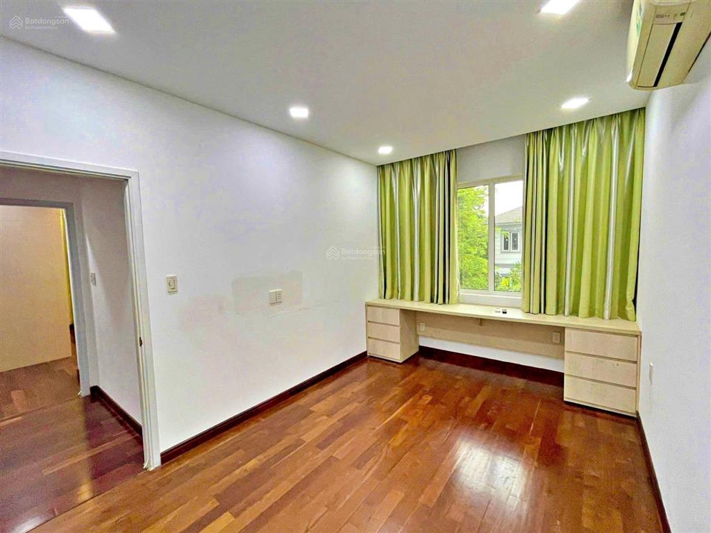 Cho thuê biệt thự vườn graden home sát vạn phúc  dt300m2 3 phòng ngủ, khu an ninh đáng sống