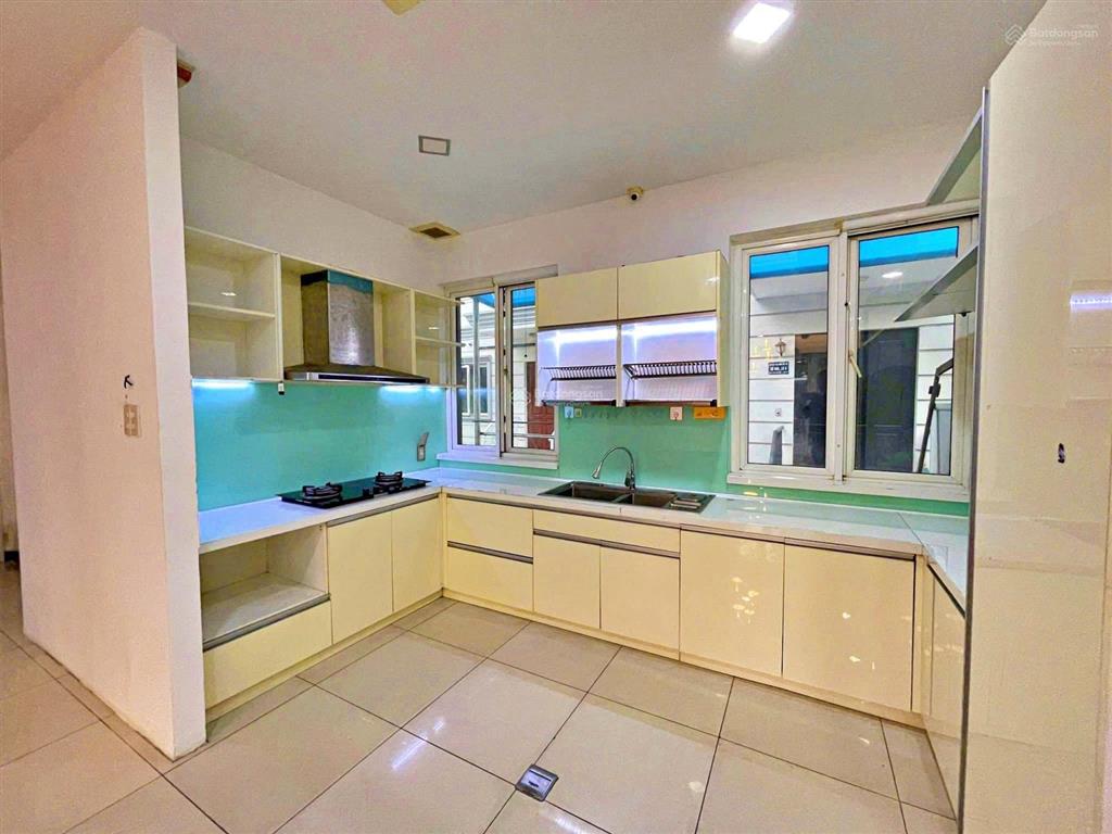 Cho thuê biệt thự vườn graden home sát vạn phúc  dt300m2 3 phòng ngủ, khu an ninh đáng sống