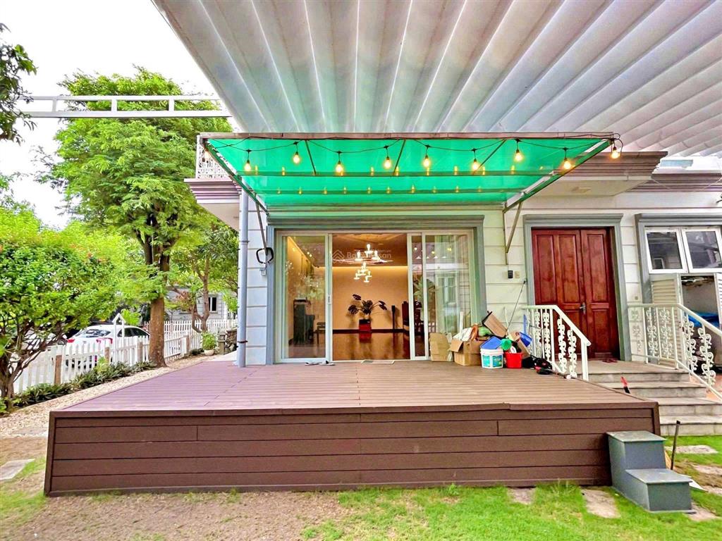 Cho thuê biệt thự vườn graden home sát vạn phúc  dt300m2 3 phòng ngủ, khu an ninh đáng sống