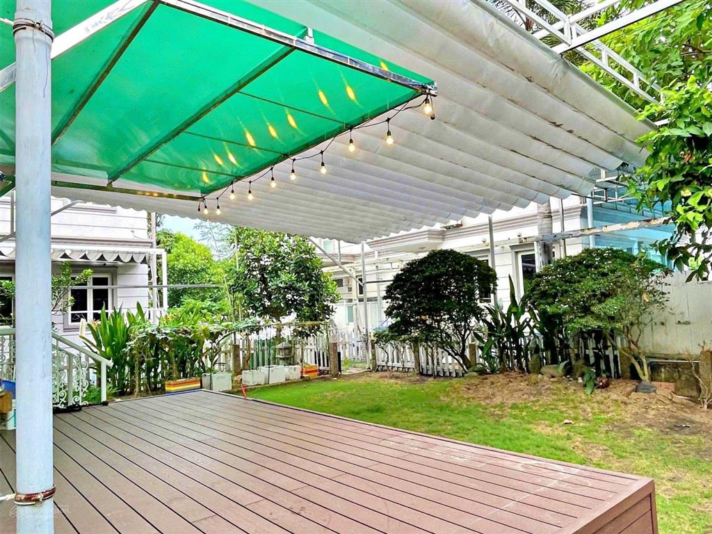 Cho thuê biệt thự vườn graden home sát vạn phúc  dt300m2 3 phòng ngủ, khu an ninh đáng sống