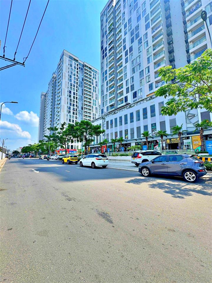 Chính chủ ửi bán lô đất dt 78m2 thổ 100%  đối diện vạn phúc sát chung cư urban green  chỉ 5.5 tỷ