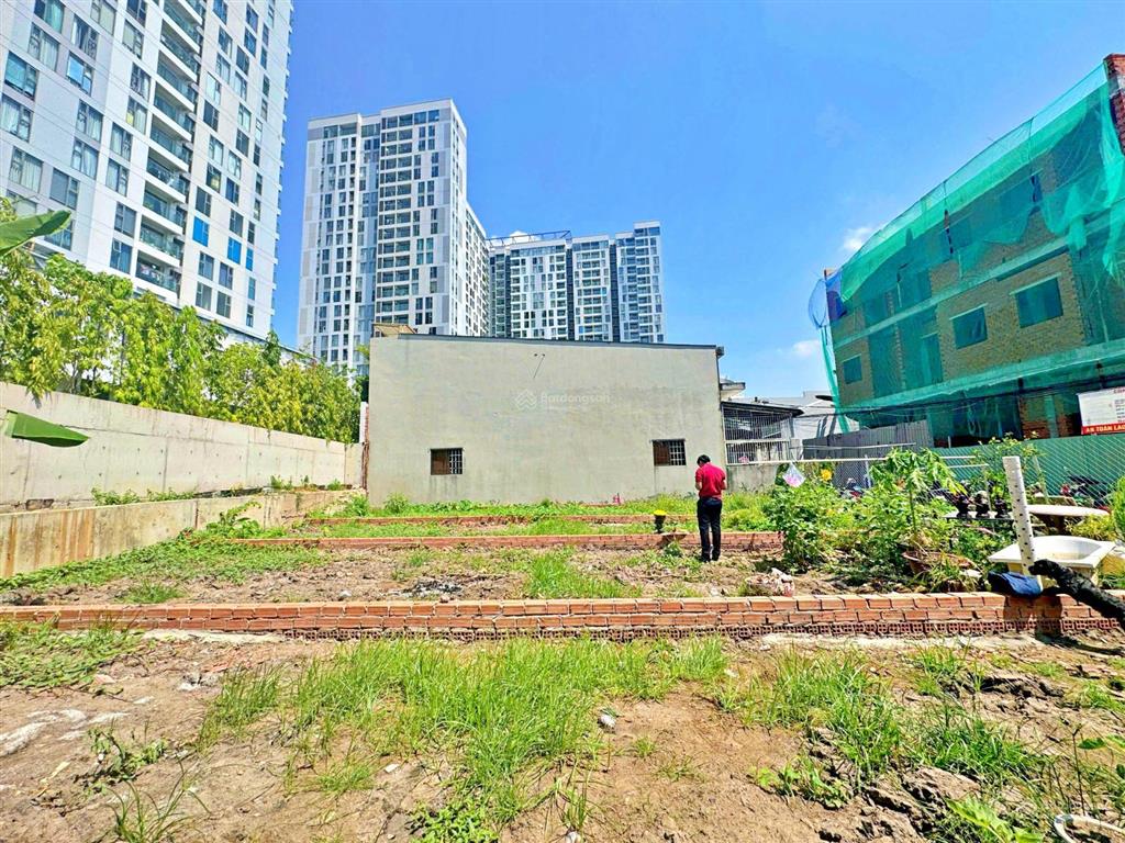 Chính chủ ửi bán lô đất dt 78m2 thổ 100%  đối diện vạn phúc sát chung cư urban green  chỉ 5.5 tỷ