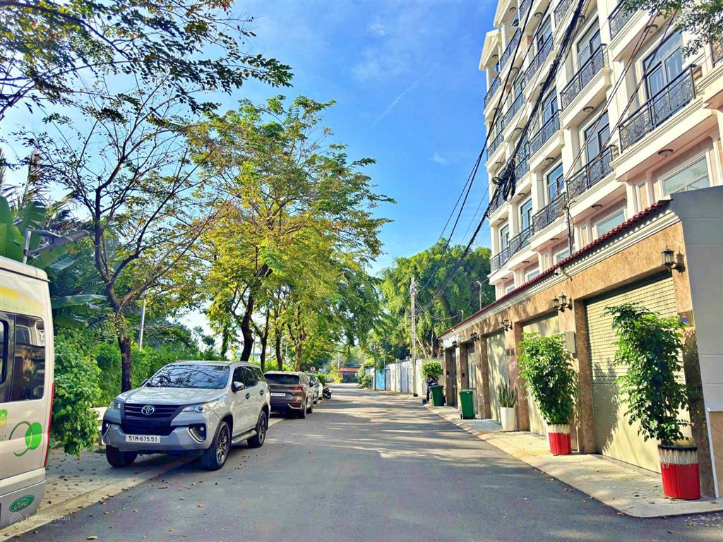 Bán nhà 4 tầng mới 100%  hẻm ô tô thông  giáp sông sài gòn  cạnh vạn phúc
